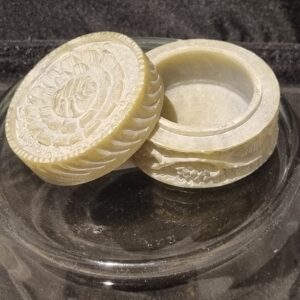 Spekstenen snuisterijdoosje