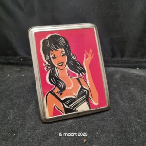 Sigarettenkoker Young girl 1