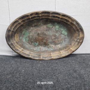 Ovale Bronzen/Koperen Schaal met Gegolfde Rand