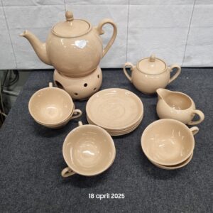 Sfeervol Beige Theeservies (13-delig) met Theelicht