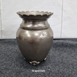 Antiek/Vintage Metalen Potje met Geschulpte Rand