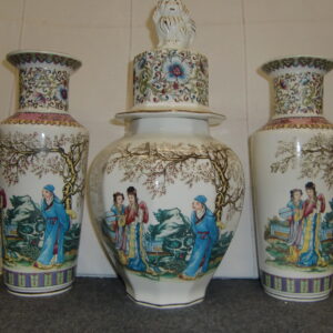 Chinese 'Famille Rose' Kaststel