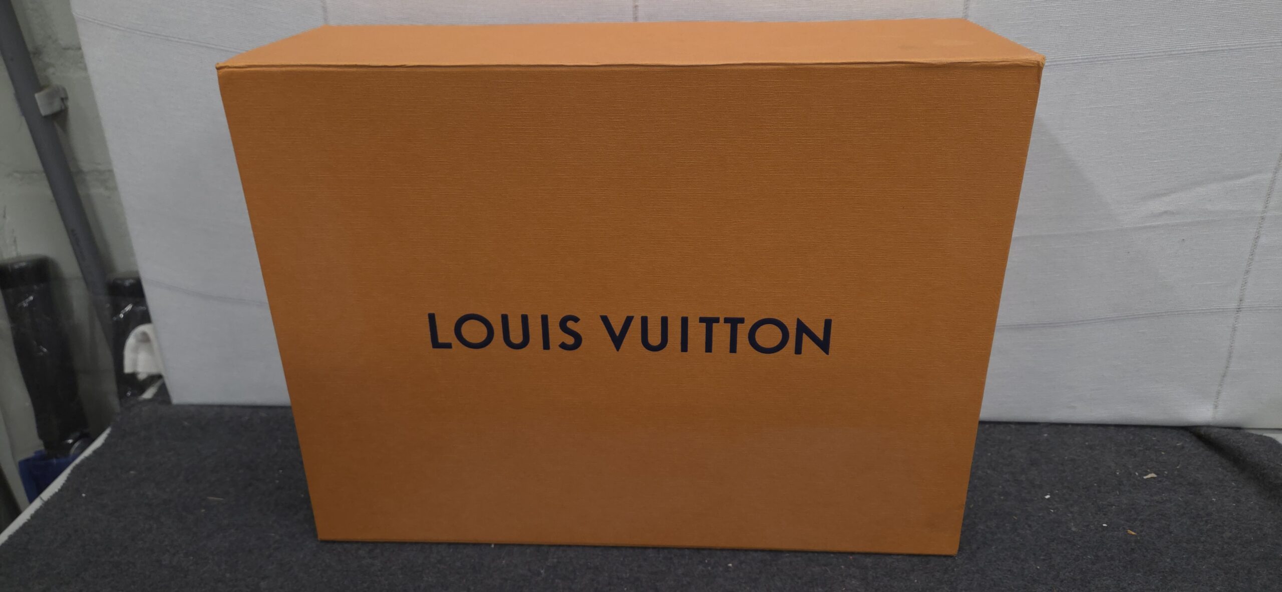 Originele Louis Vuitton Magnetische Geschenkdoos – 35,5 cm