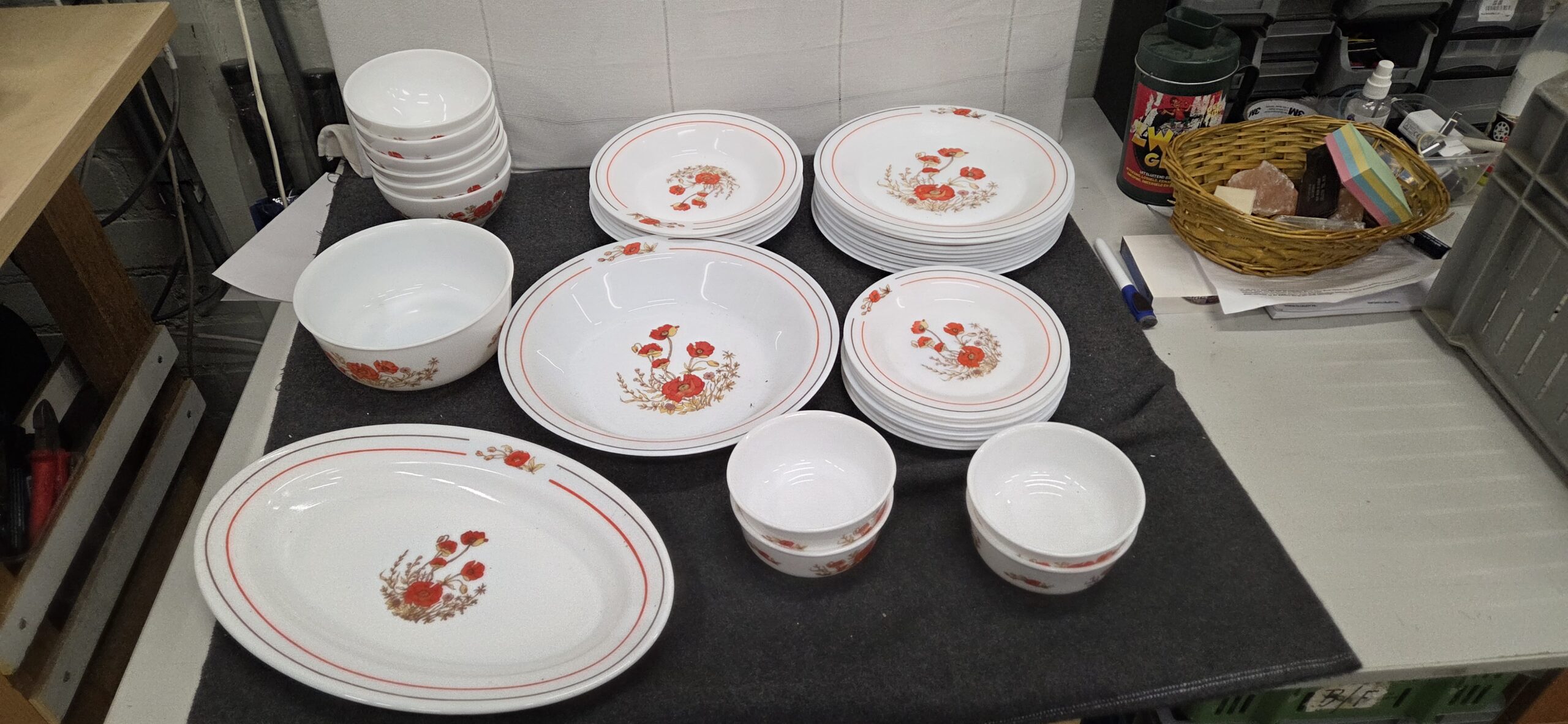 Prachtig Vintage Arcopal France ‘Poppy’ Servies – 70s Klaproos