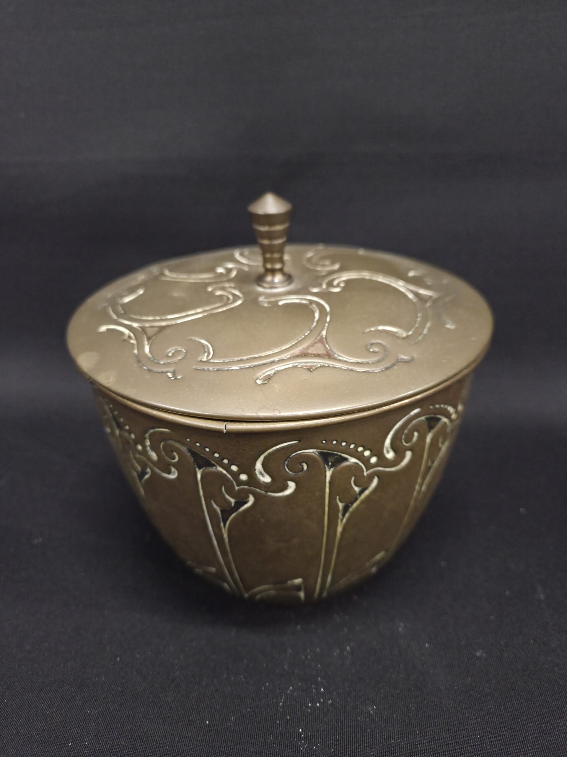 Prachtige Antieke Jugendstil / Art Nouveau Messing Pot met Deksel
